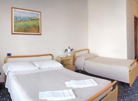 Medi Garden Hotel&Residence Alba Adriatica Buitenkant foto