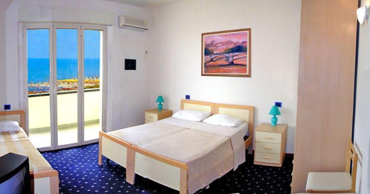 Medi Garden Hotel&Residence Alba Adriatica Buitenkant foto