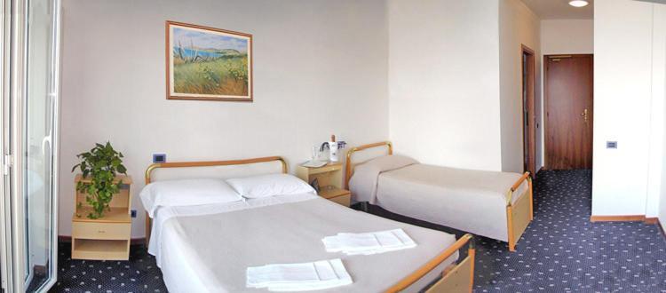 Medi Garden Hotel&Residence Alba Adriatica Buitenkant foto