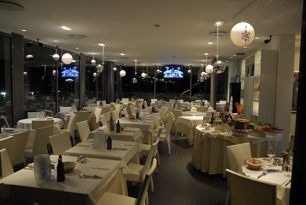 Medi Garden Hotel&Residence Alba Adriatica Buitenkant foto