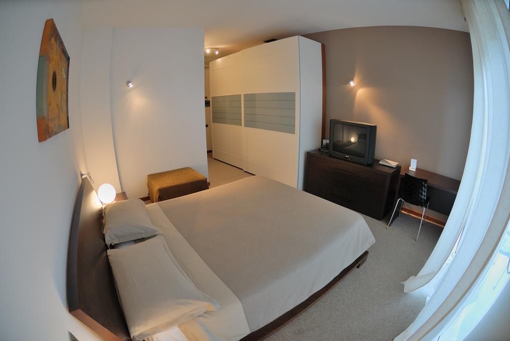Medi Garden Hotel&Residence Alba Adriatica Buitenkant foto