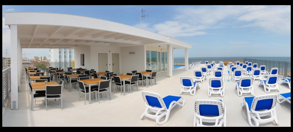 Medi Garden Hotel&Residence Alba Adriatica Buitenkant foto