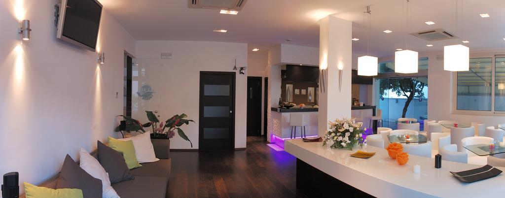 Medi Garden Hotel&Residence Alba Adriatica Buitenkant foto