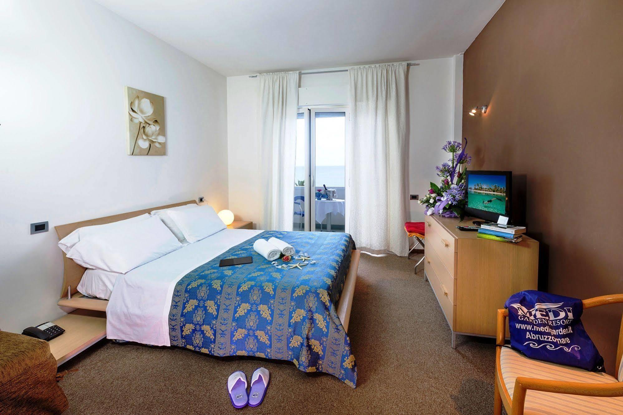 Medi Garden Hotel&Residence Alba Adriatica Buitenkant foto